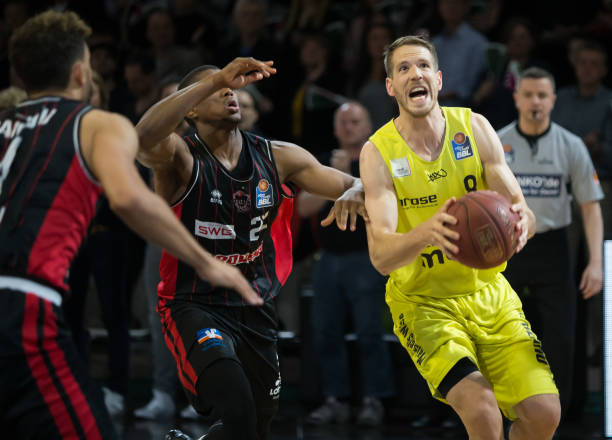 从赛季的角 从赛季的角